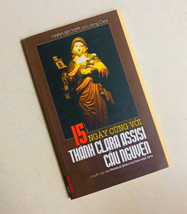 15 Ngày Cùng Với Thánh Clara Assisi Cầu Nguyện