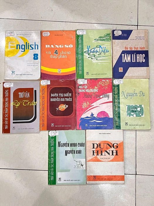 10 Cuốn Sách Giáo Khoa Cũ - Bản 9X