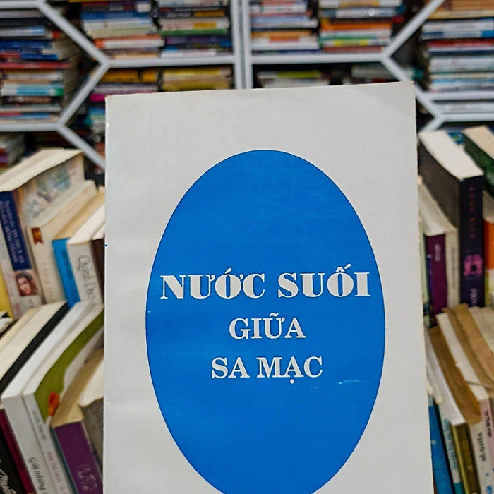 Nước Suối Giữa Sa Mạc