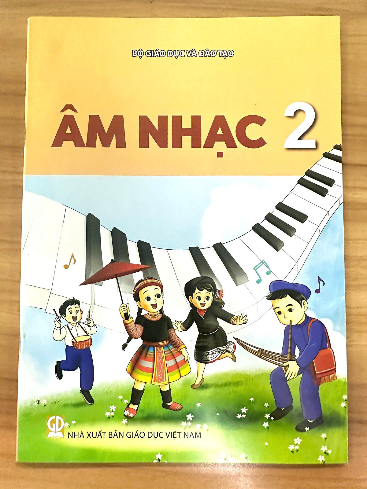 Sách Giáo Khoa Âm Nhạc 2- Kết Nối Tri Thức Với Cuộc Sống (Kèm Nilon Bọc Sách, Nhãn Tên)