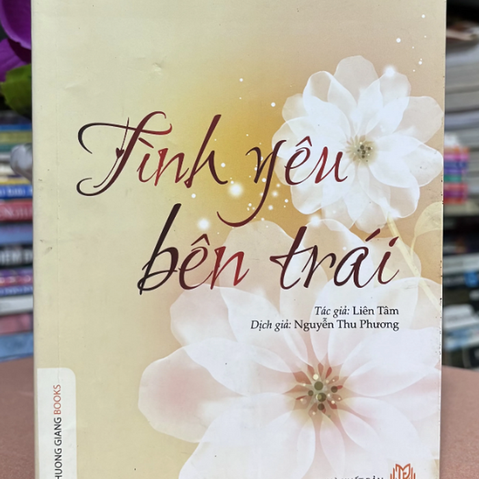 Sách - Tình Yêu Bên Trái