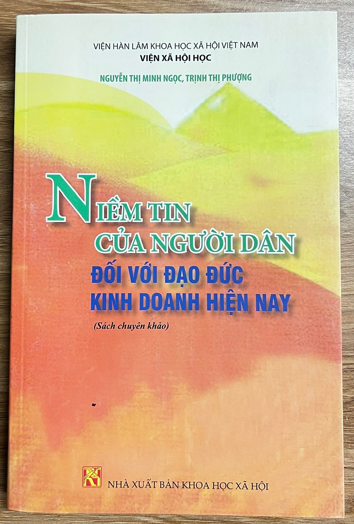 Sách - Niềm Tin Của Người Dân Đối Với Đạo Đức Kinh Doanh Hiện Nay