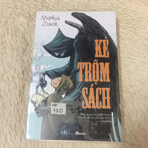 (Tái Bản 2024 - Cuốn Sách Bán Chạy Nhất Của The New York Times Hơn 100 Tuần Liên Tiếp) Kẻ Trộm Sách - Markus Zusak - Cao Xuân Việt Khương – Dt Books - Nxb Văn Học