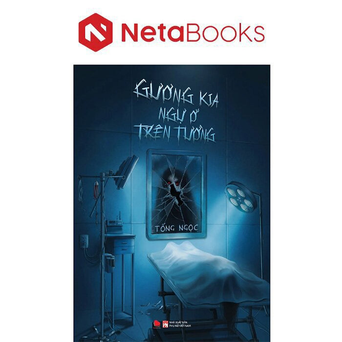 Gương Kia Ngự Ở Trên Tường