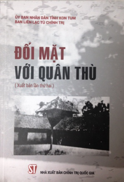 Đối Mặt Với Quân Thù