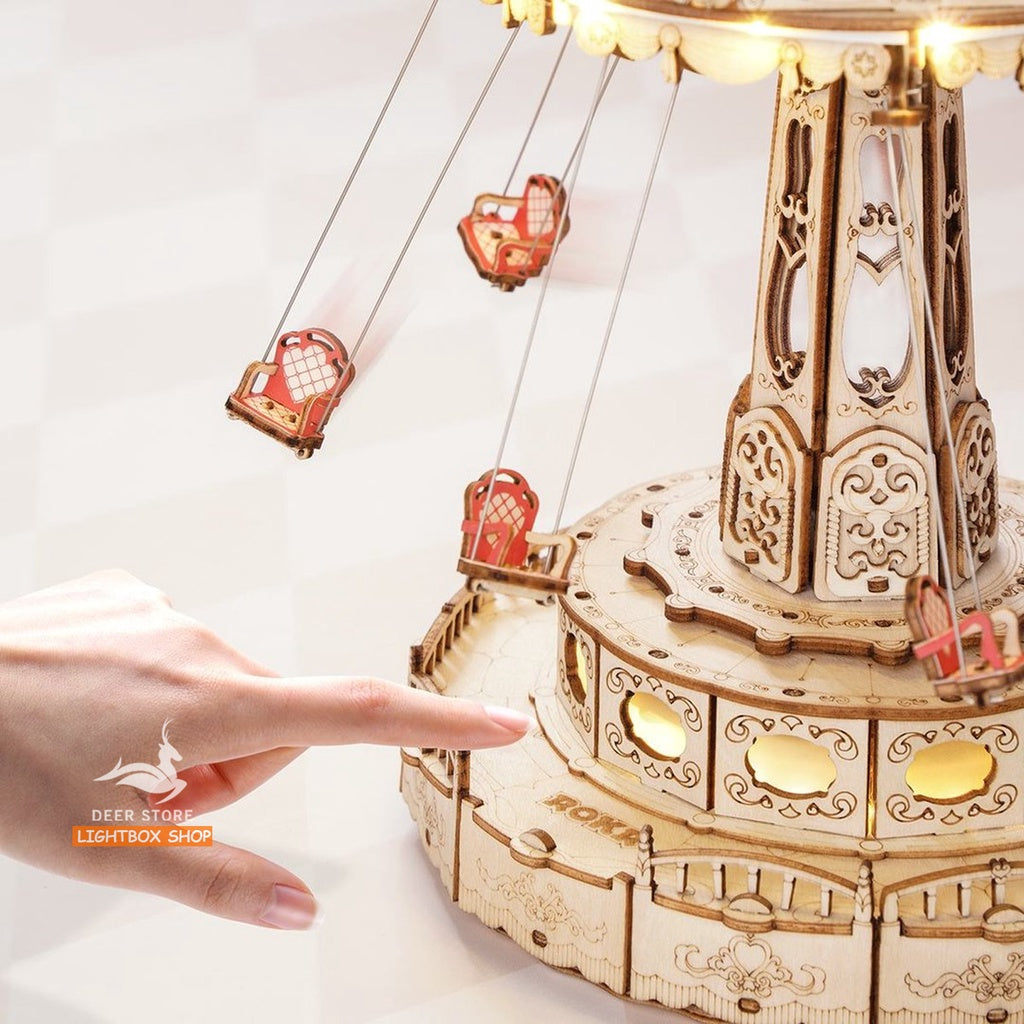 Đồ chơi lắp ráp ROKR Bằng gỗ 3D Swing Ride DIY Music Box. Hộp nhạc Robotime có Đèn và vòng quay tự động. EA02