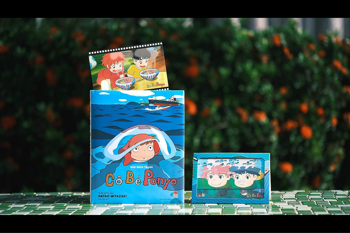 (Bản Sách Tranh, Tặng 2 Postcard Kèm Khung) Cô Bé Ponyo – Từ Bộ Phim Của Hayao Miyazaki – Trân Trân Dịch – Nxb Kim Đồng