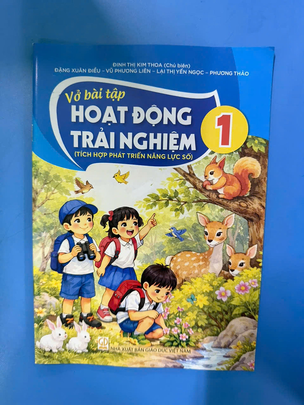 Sách Vở Bài Tập Hoạt Động Trải Nghiệm 1- Tích Hợp Phát Triển Năng Lực Số (Kèm Nilon Bọc Sách, Nhãn Tên)