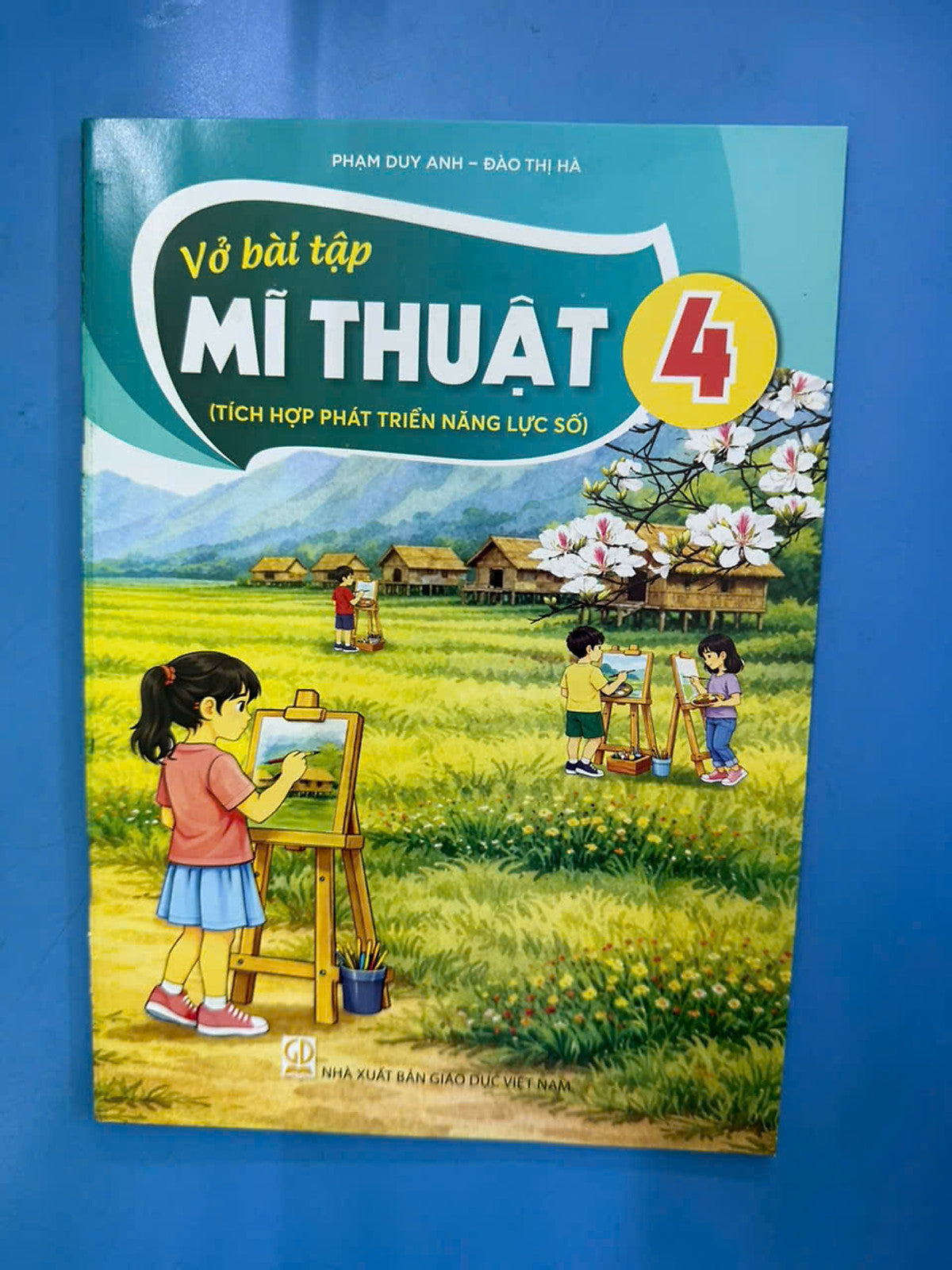 Sách Vở Bài Tập Mĩ Thuật 4- Tích Hợp Phát Triển Năng Lực Số (Kèm Nilon Bọc Sách, Nhãn Tên)