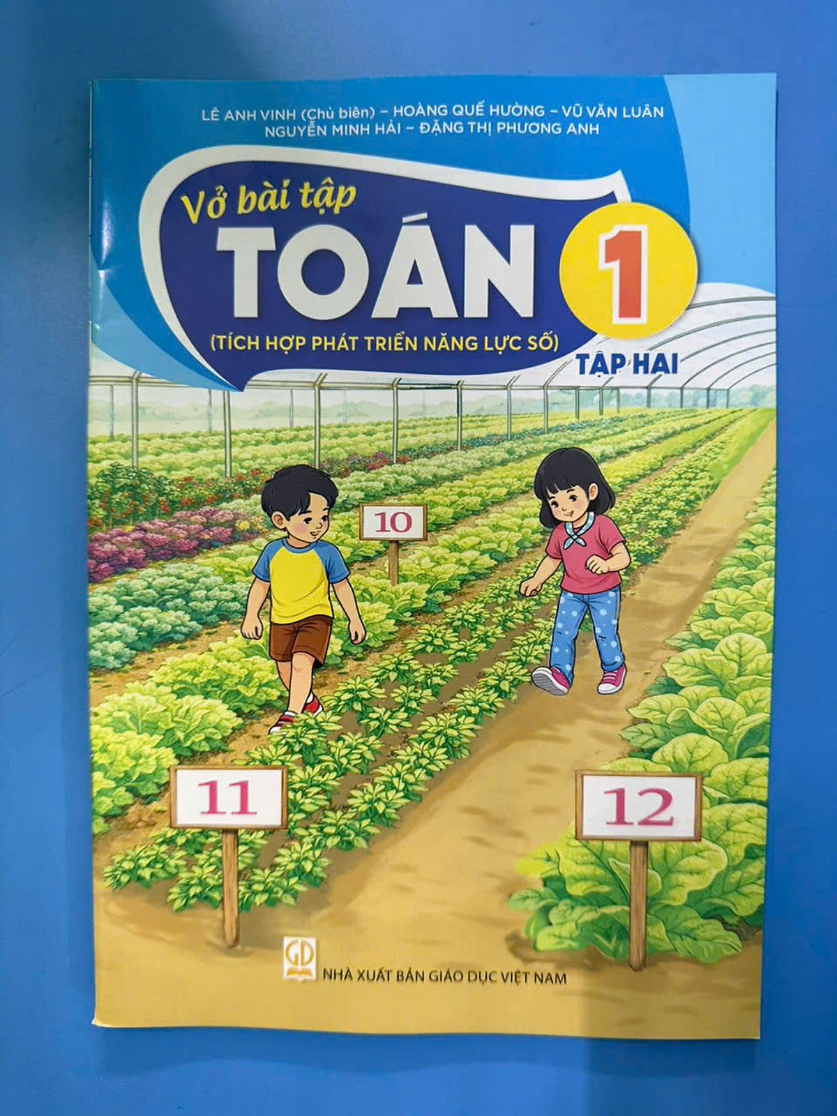 Sách Vở Bài Tập Toán 1- Tập Hai- Tích Hợp Phát Triển Năng Lực Số (Kèm Nilon Bọc Sách, Nhãn Tên)