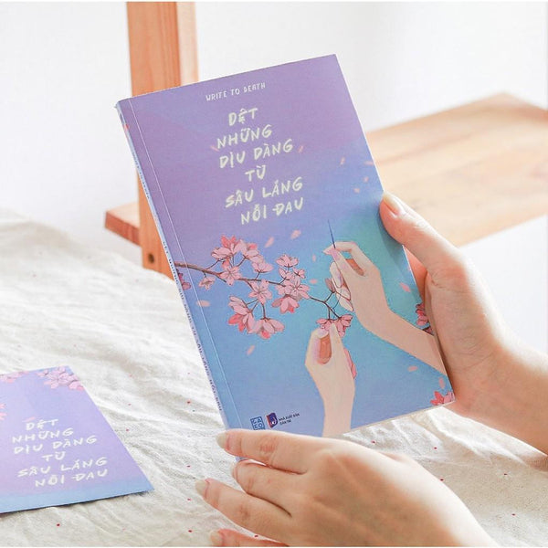 Sách Dệt Những Dịu Dàng Từ Sâu Lắng Nỗi Đau - Write To Death - Carobooks