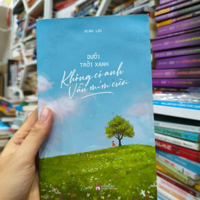 Dưới Trời Xanh Không Có Ảnh Vân Mỉm Cười