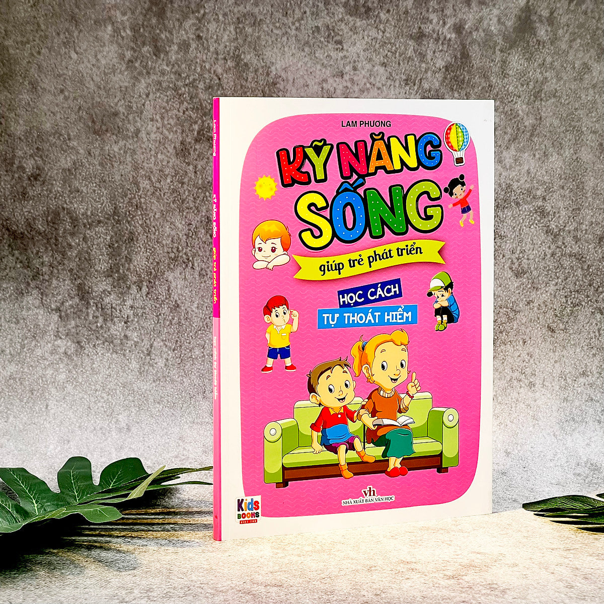 Kỹ Năng Sống Giúp Trẻ Phát Triển - Học Cách Tự Thoát Hiểm (Bìa Mềm Hình Ảnh Sinh Động )