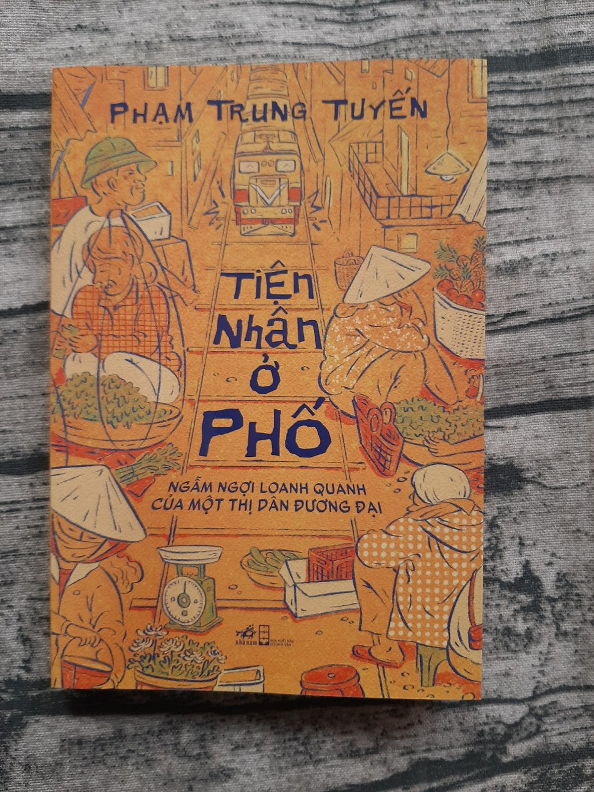 Tiện Nhân Ở Phố