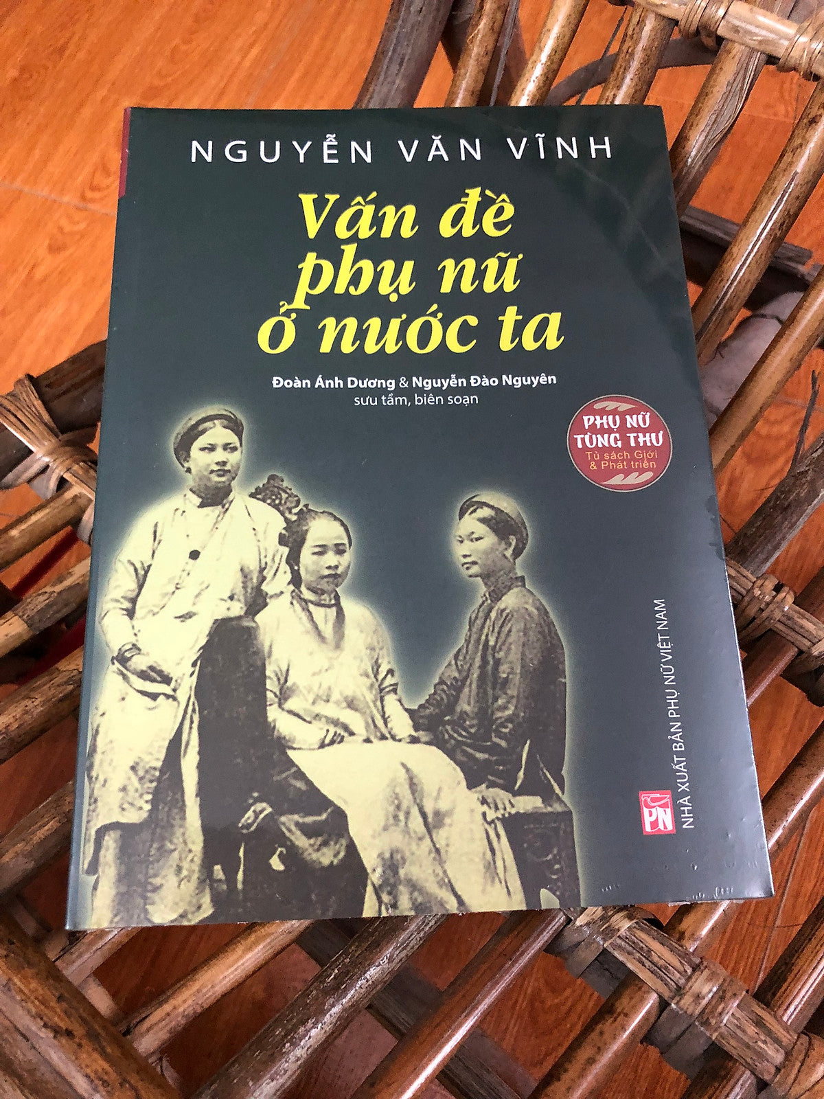 Nguyễn Văn Vĩnh - Vấn Đề Phụ Nữ Ở Nước Ta - Tủ Sách Phụ Nữ Tùng Thư